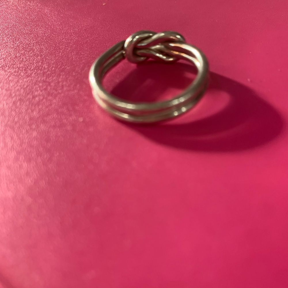 925 Sterling Silver Criss Cross Knot Ring (Size - 9) - Picture 10 of 12